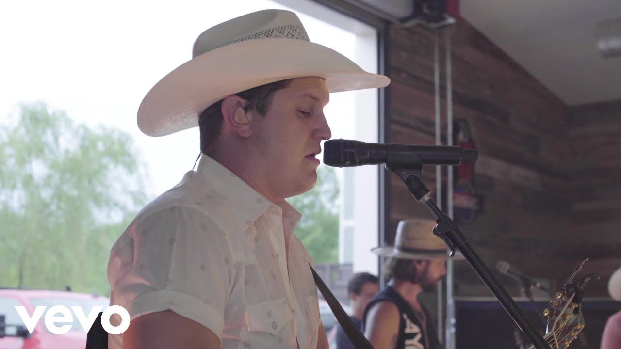 Jon Pardi – Right Or Wrong (Live Performance 2020)